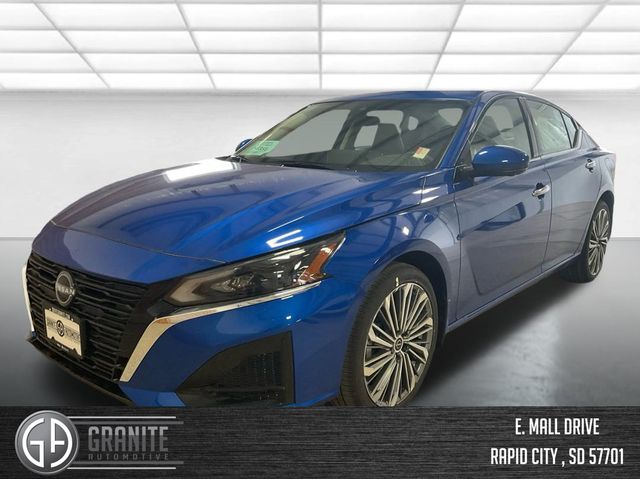 2025 Nissan Altima SL's photo