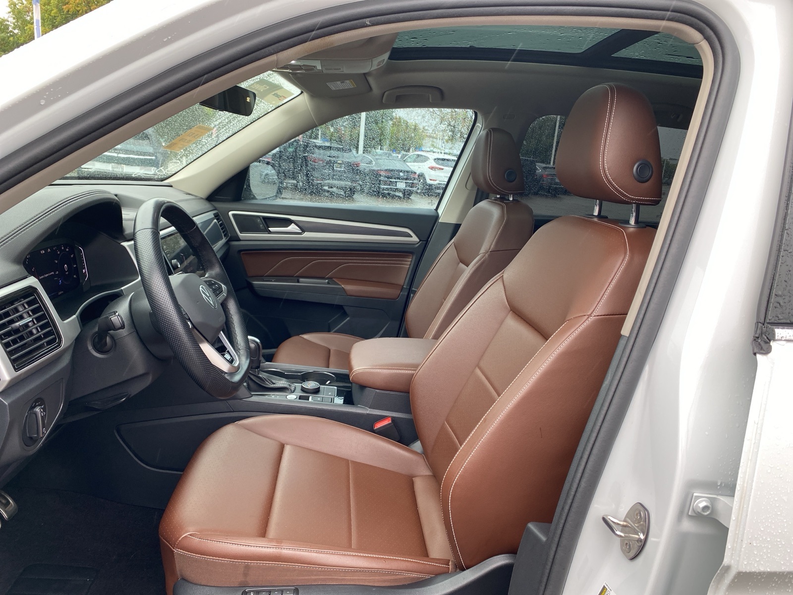 2022 Volkswagen Atlas V6 SEL R-Line photo 7