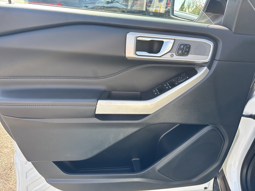 2022 Ford Explorer Limited photo 16