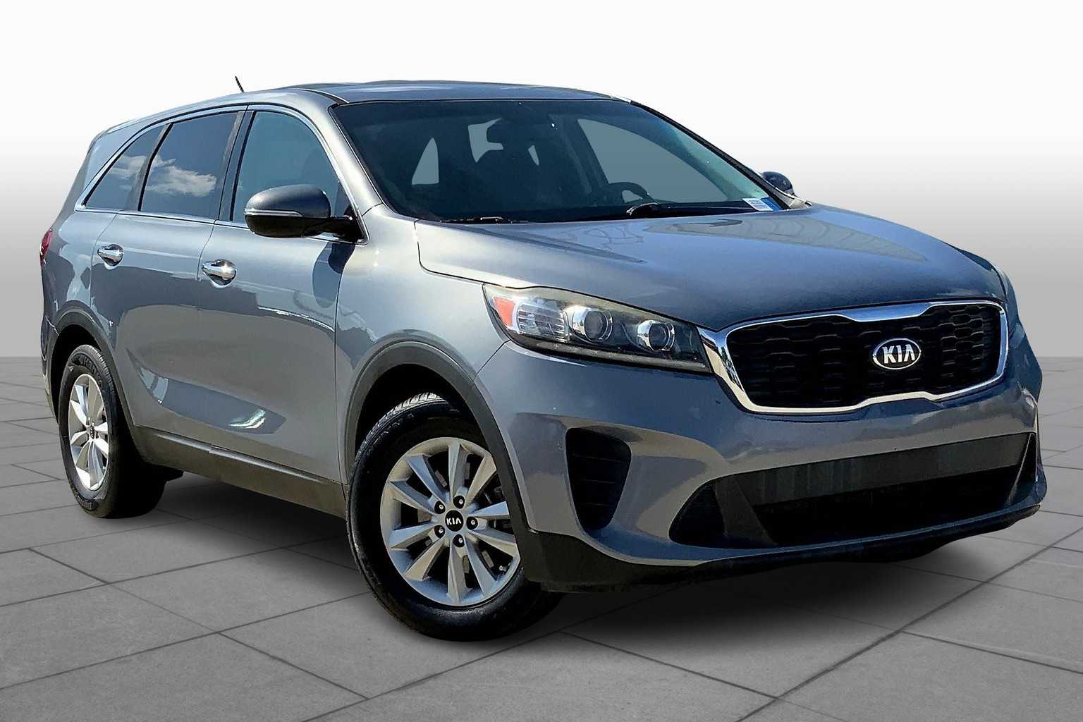 2020 Kia Sorento LX V6 photo 2