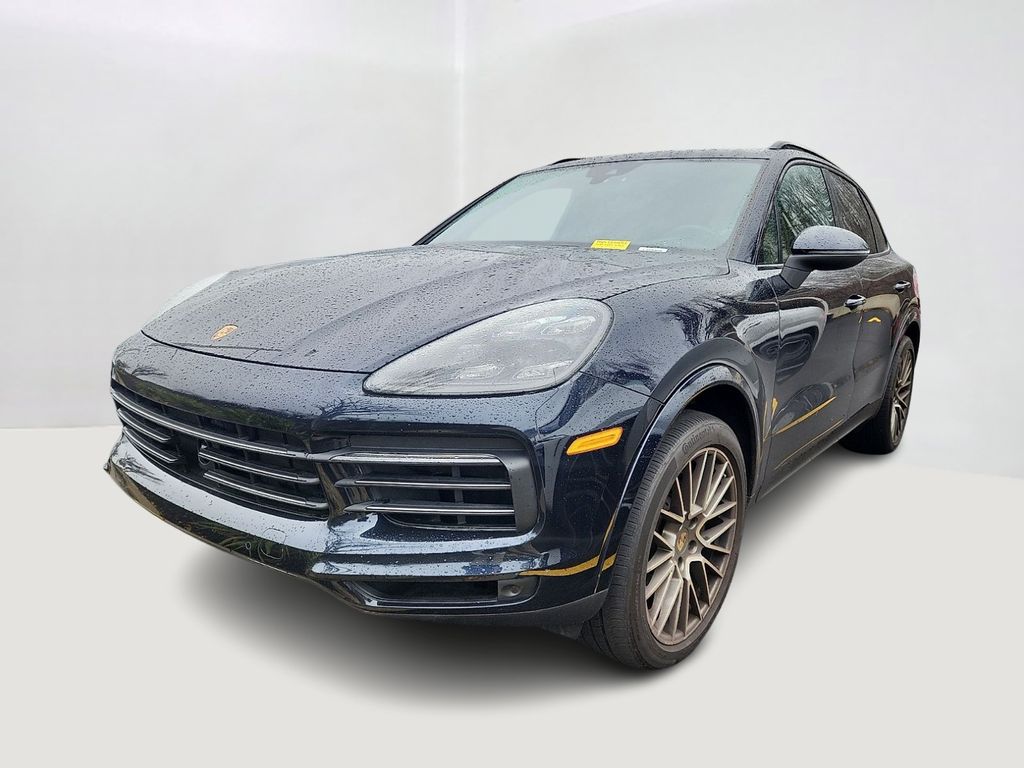 2022 Porsche Cayenne Base's photo