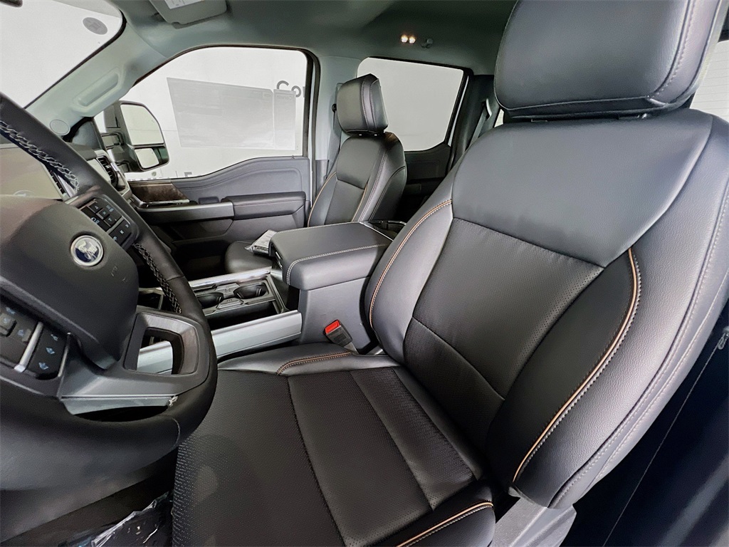 2025 Ford F-250 Lariat photo 24