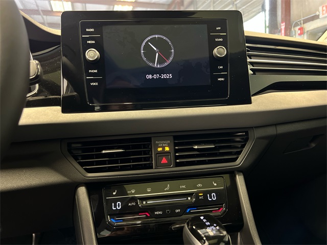 2025 Volkswagen Jetta 1.5T SE photo 16