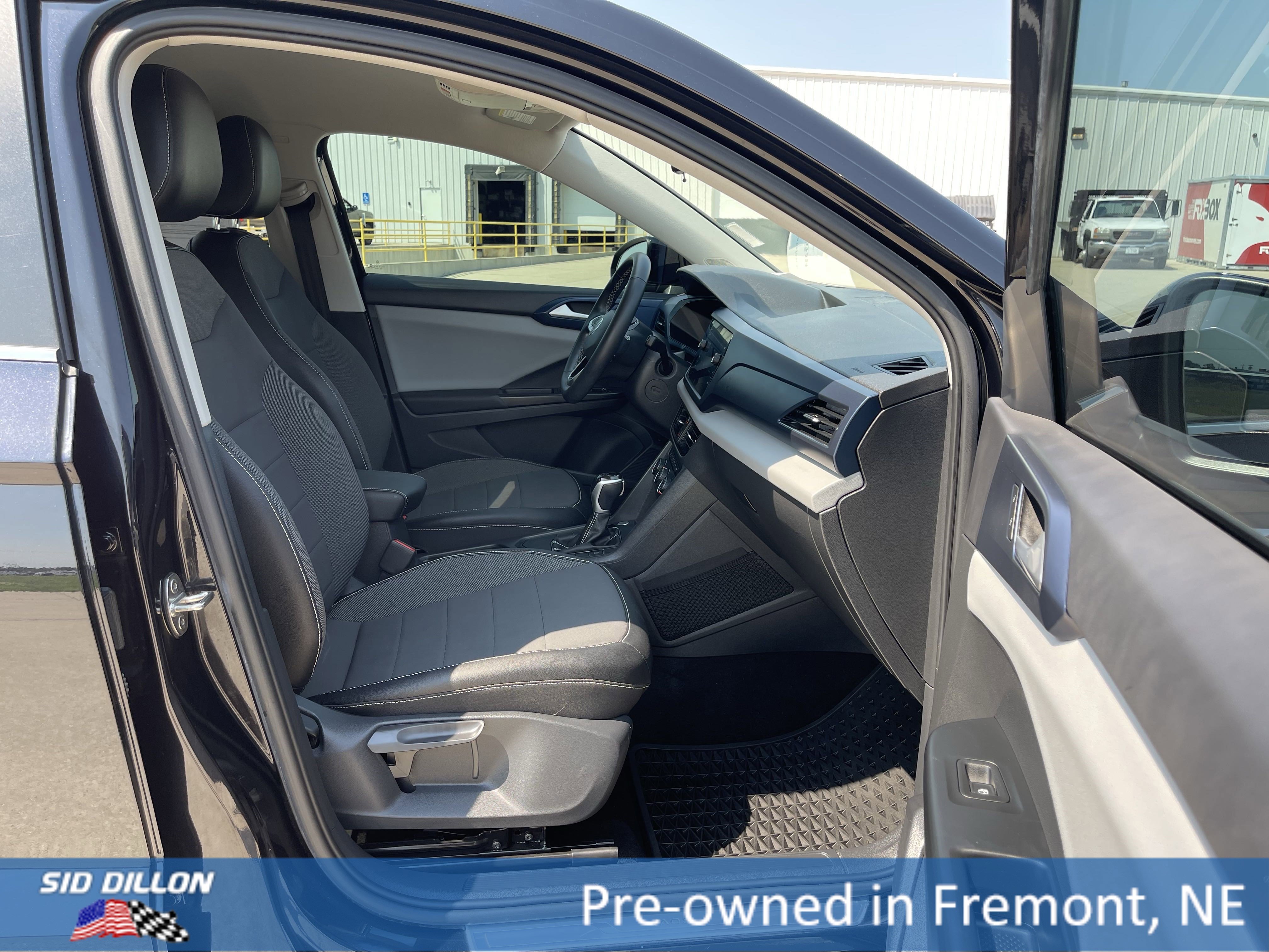2022 Volkswagen Taos SE photo 4