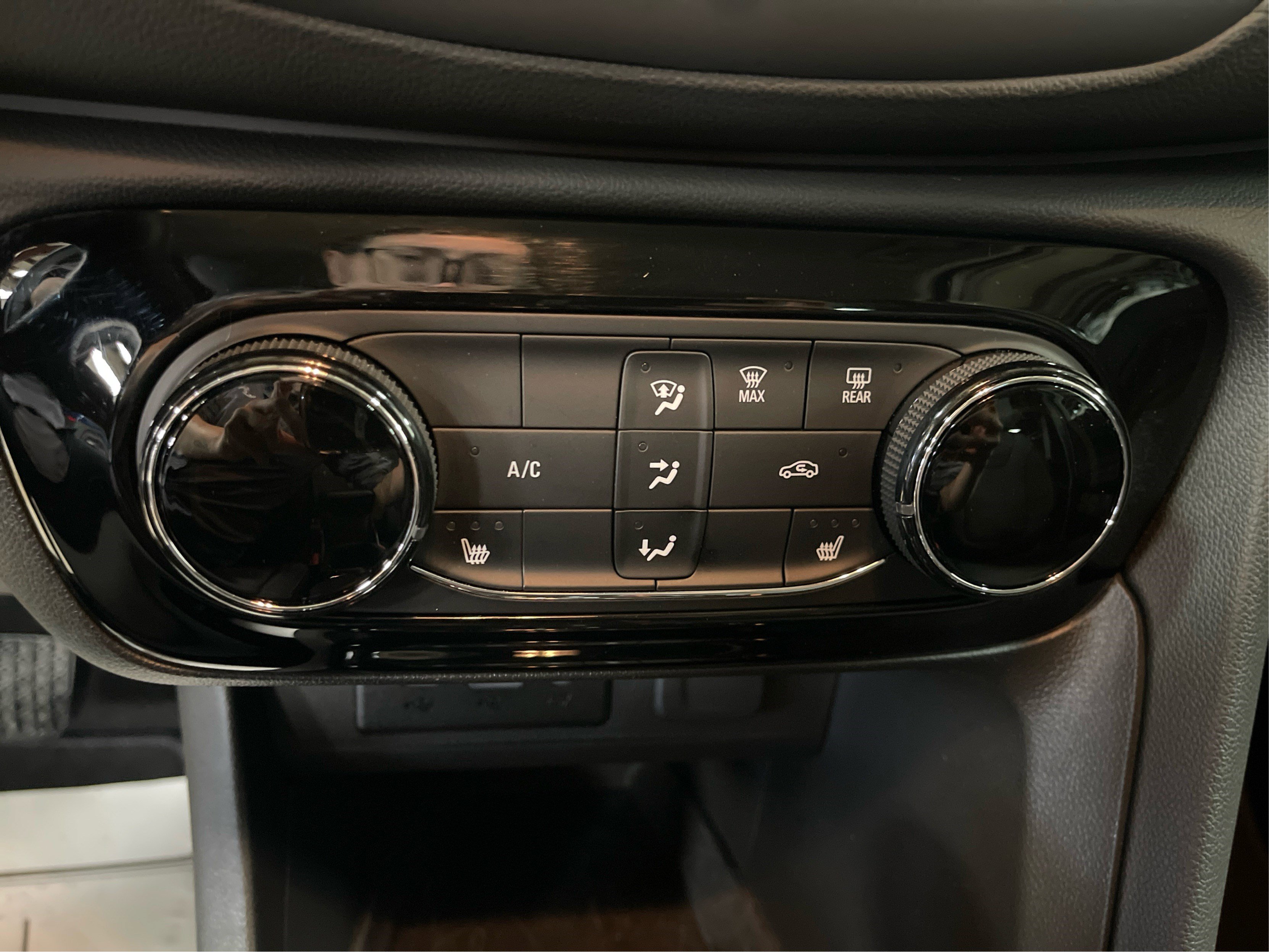 2023 Buick Encore GX Preferred photo 17