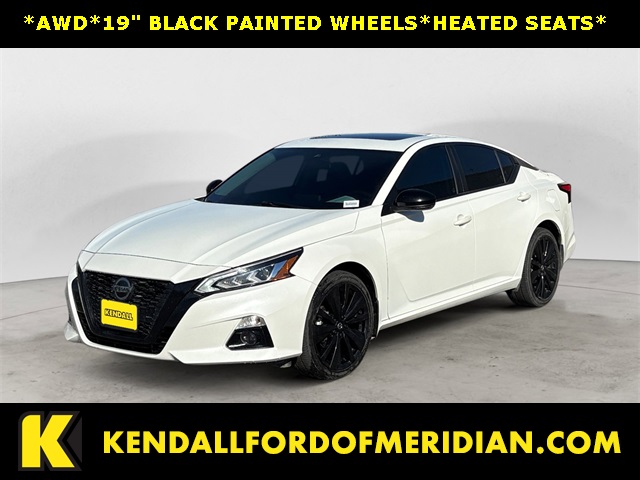 2022 Nissan Altima SR