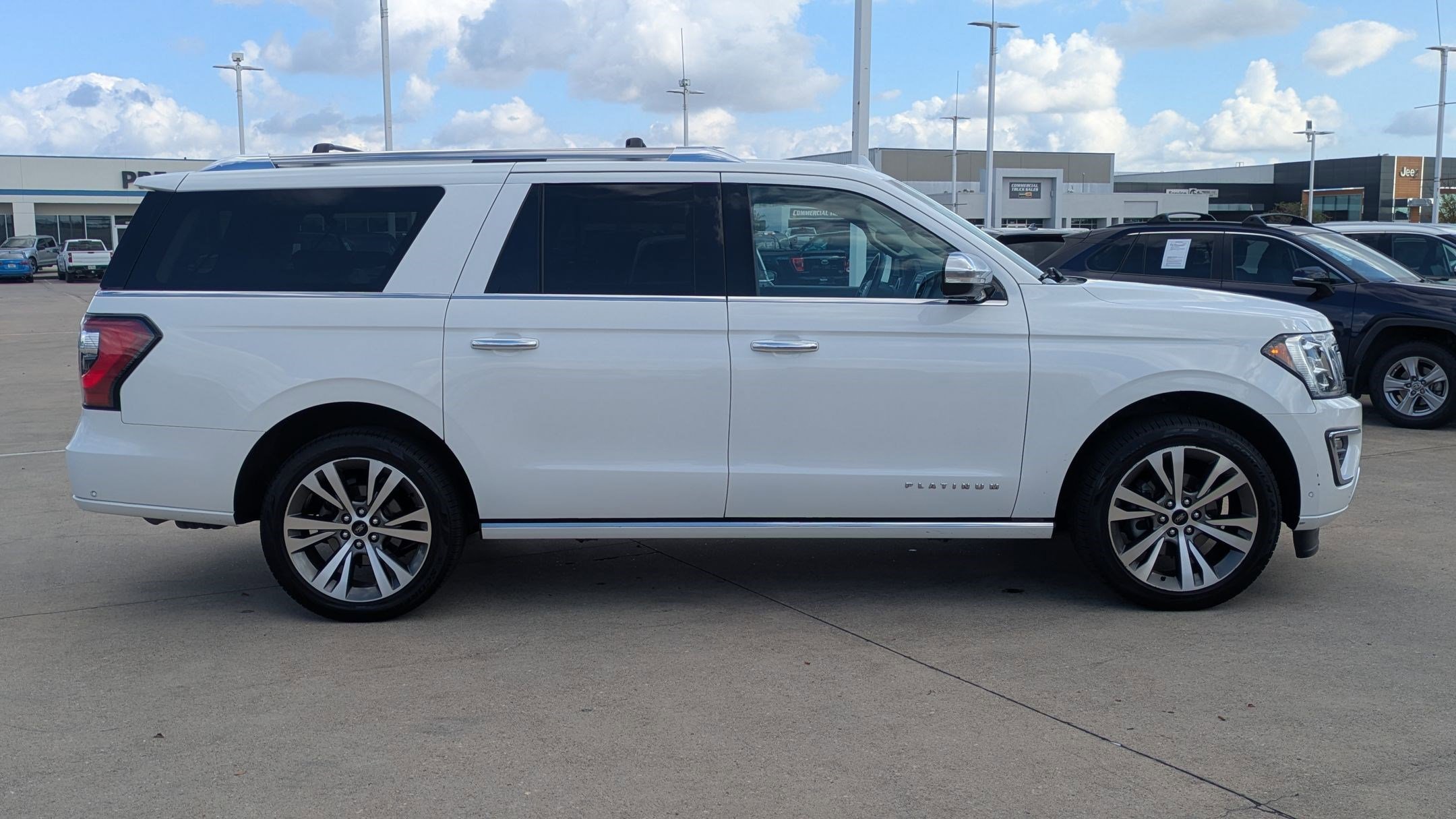 2020 Ford Expedition MAX Platinum photo 2