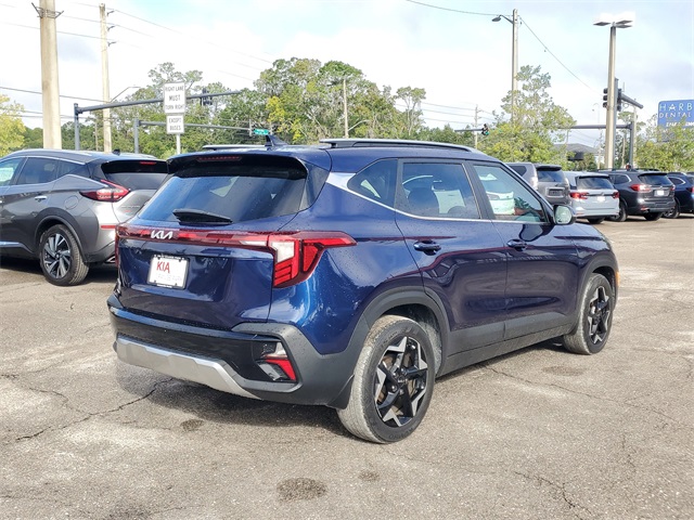 2024 Kia Seltos EX photo 3