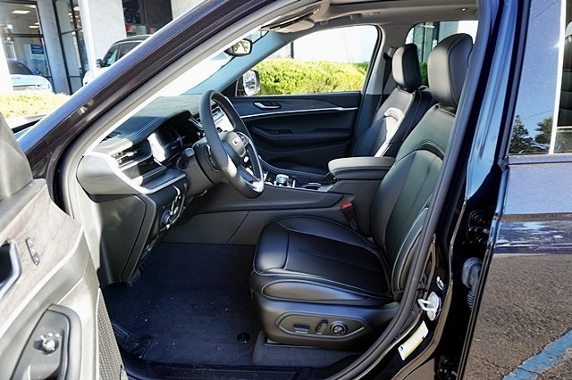 2023 Jeep Cherokee 4xe photo 18