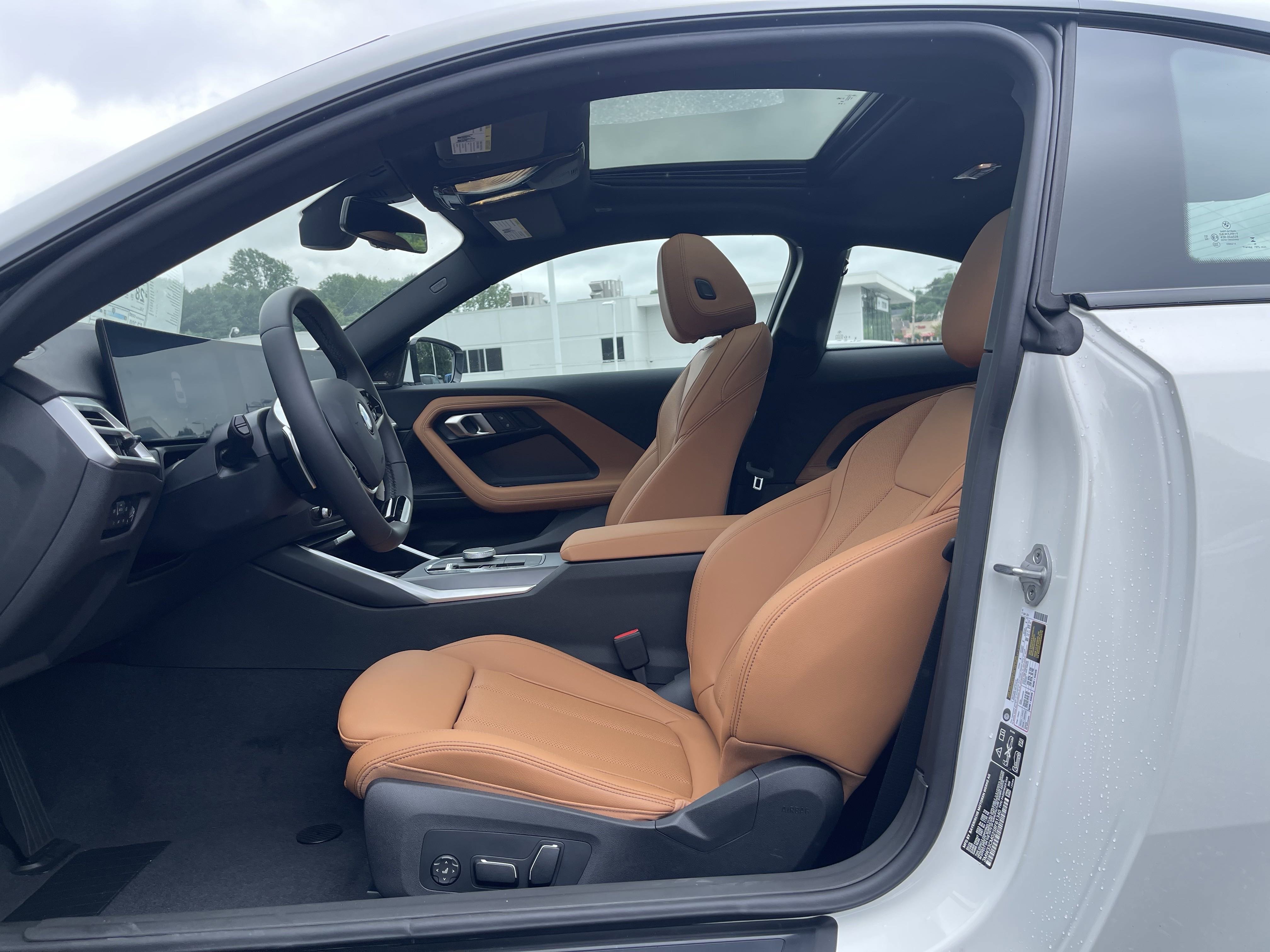 2025 Bmw 230i xDrive Coupe photo 2