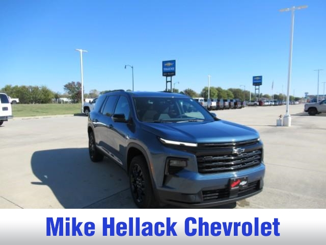 2025 Chevrolet Traverse LT's photo