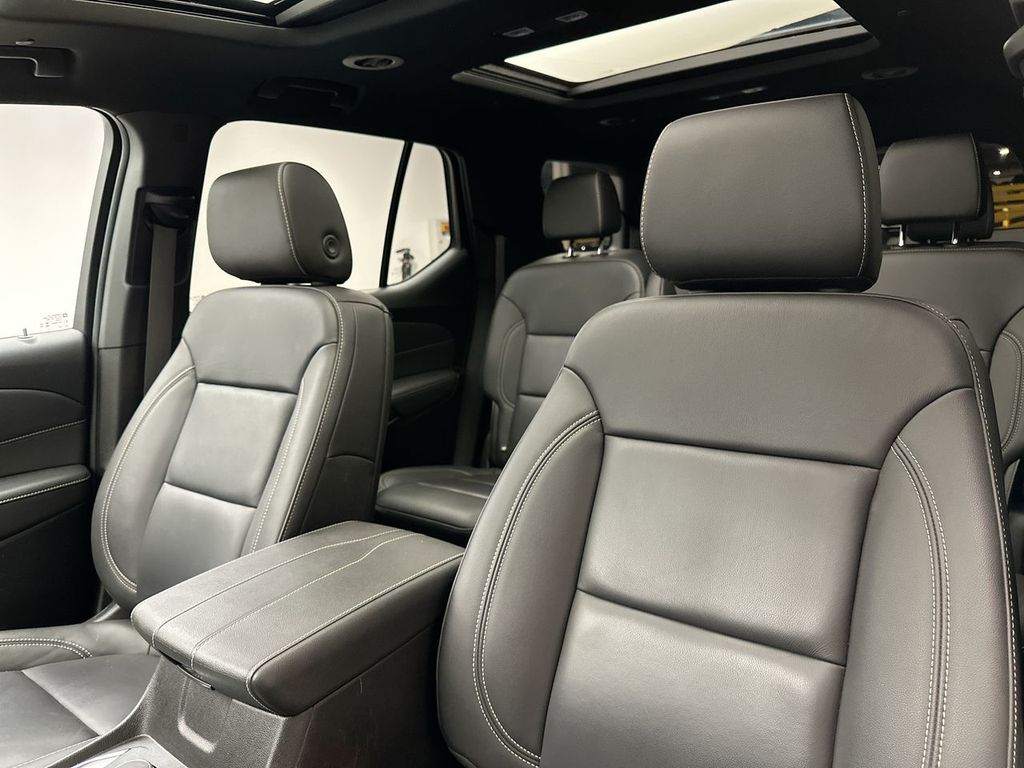 2023 Chevrolet Traverse Leather photo 10