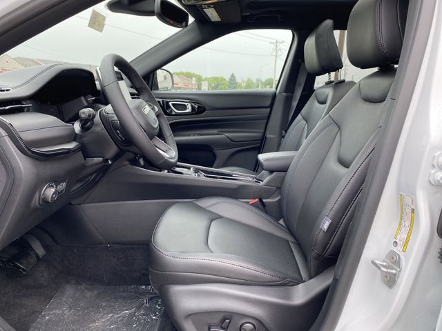 2025 Jeep Compass Limited photo 4