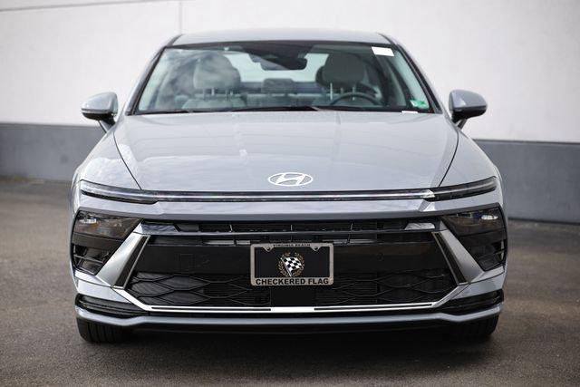2025 Hyundai Sonata Hybrid SEL photo 2