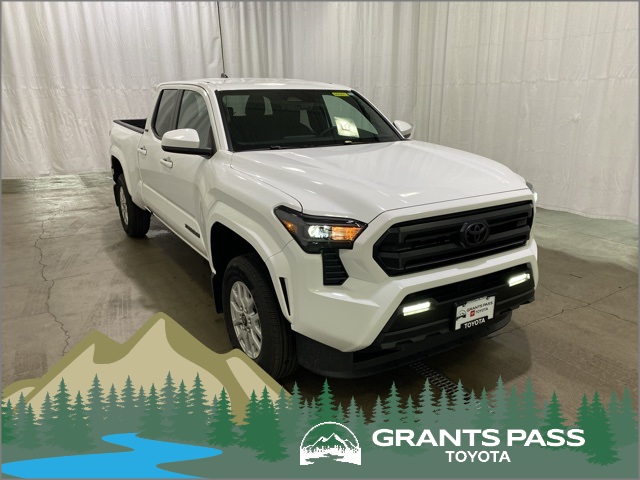 2026 Toyota Tacoma SR5's photo