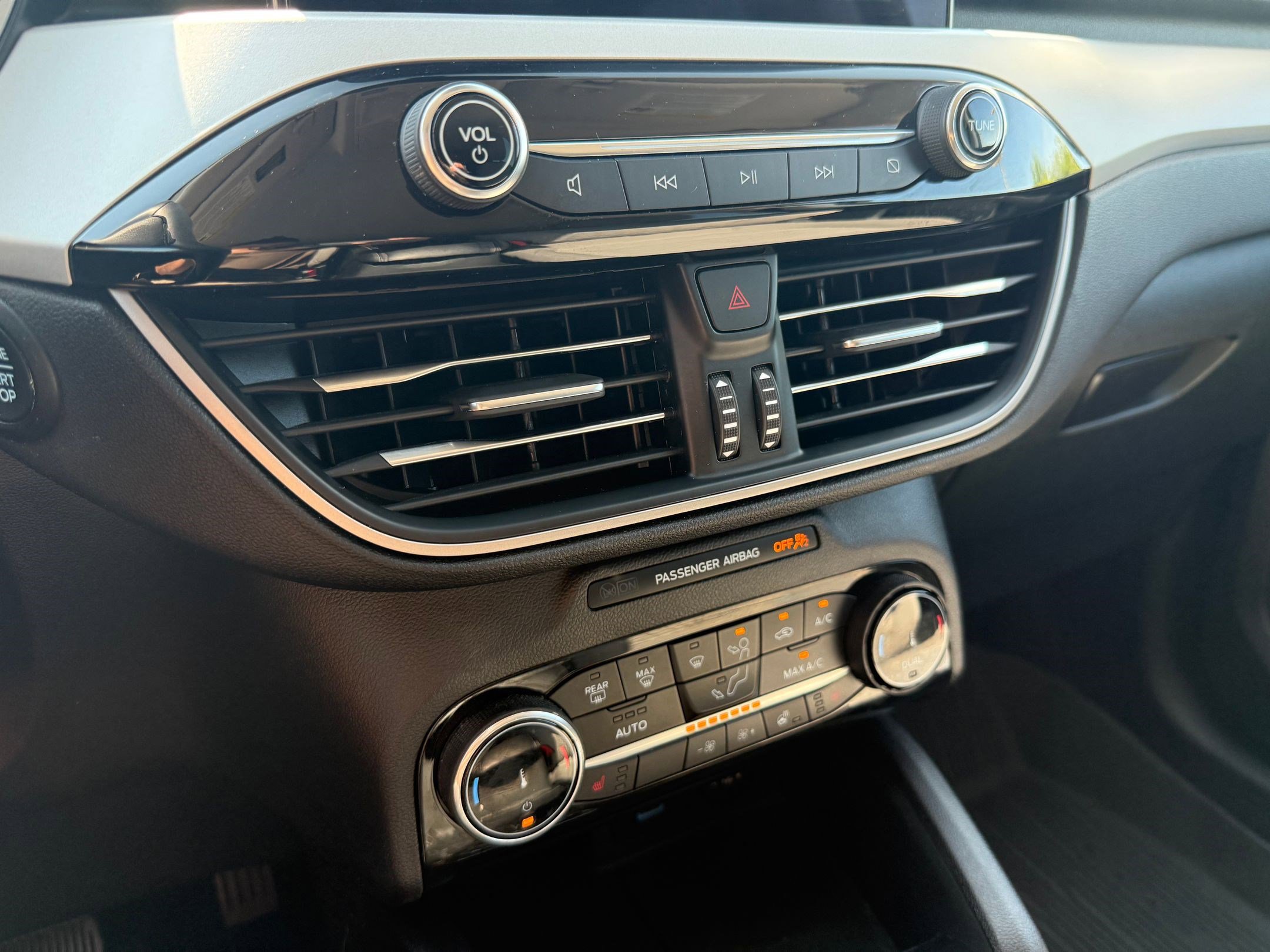 2022 Ford Escape SE photo 25