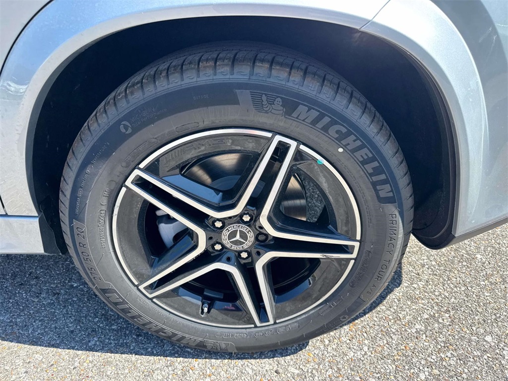 2026 Mercedes Benz GLE 350 4MATIC photo 3