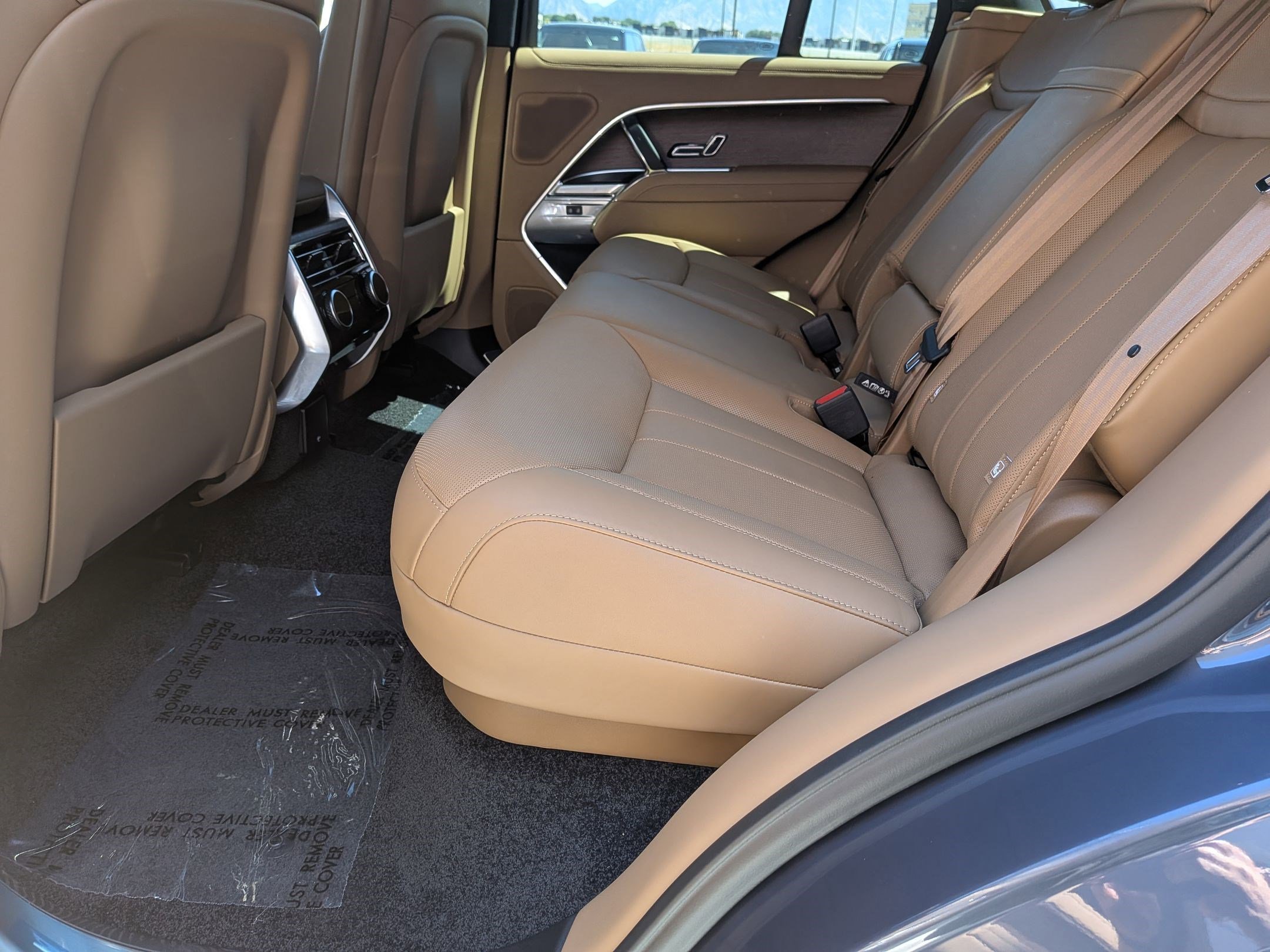 2025 Land Rover Range Rover SE photo 27