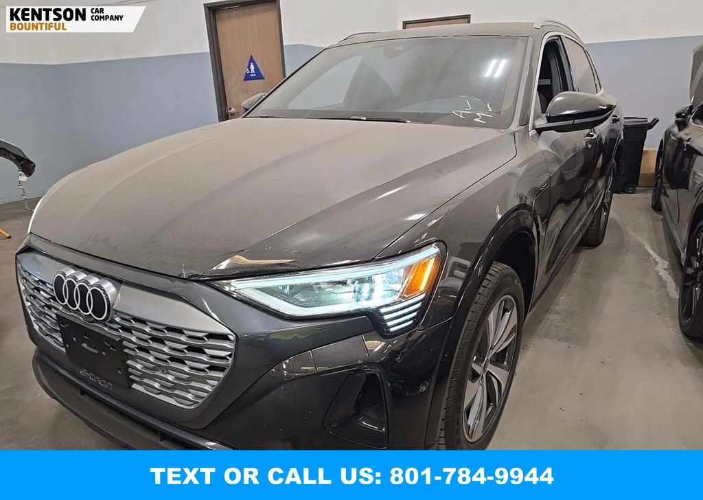 2024 Audi Q8 e-tron Premium Plus's photo