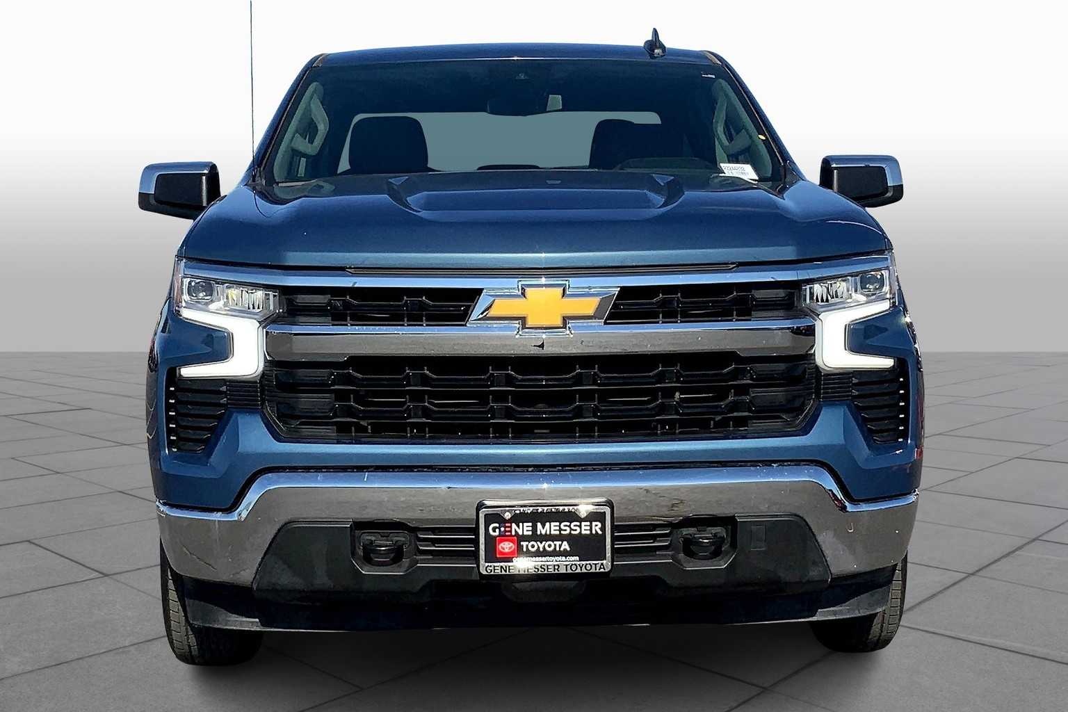 2024 Chevrolet Silverado 1500 LT photo 3