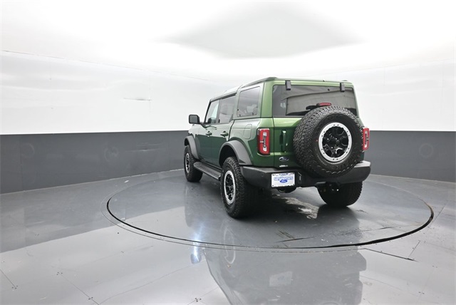 2025 Ford Bronco Outer Banks photo 4