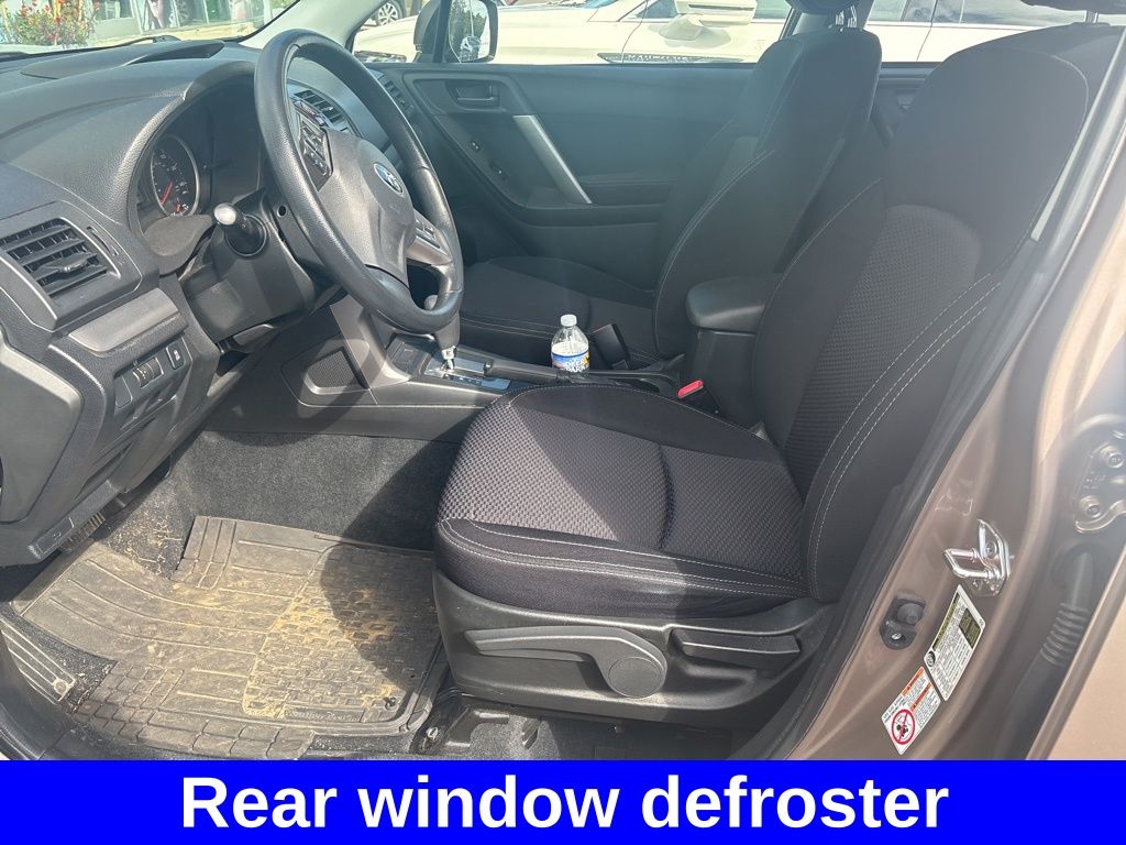 2014 Subaru Forester 2.5i photo 8