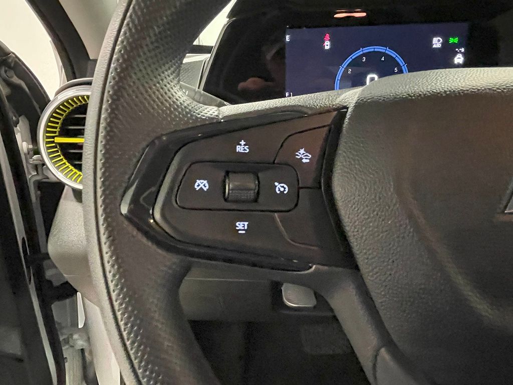2024 Chevrolet Trax LT photo 19