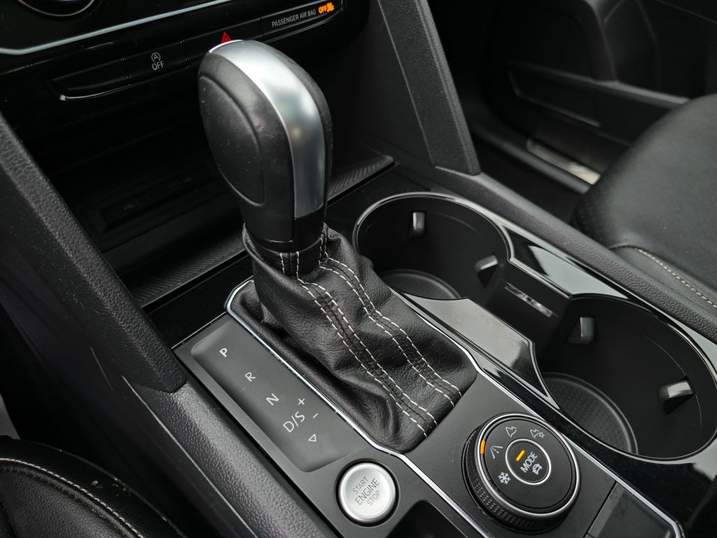 2023 Volkswagen Atlas SEL photo 23