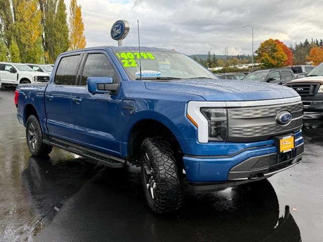 2022 Ford F-150 Lightning Lariat photo 3