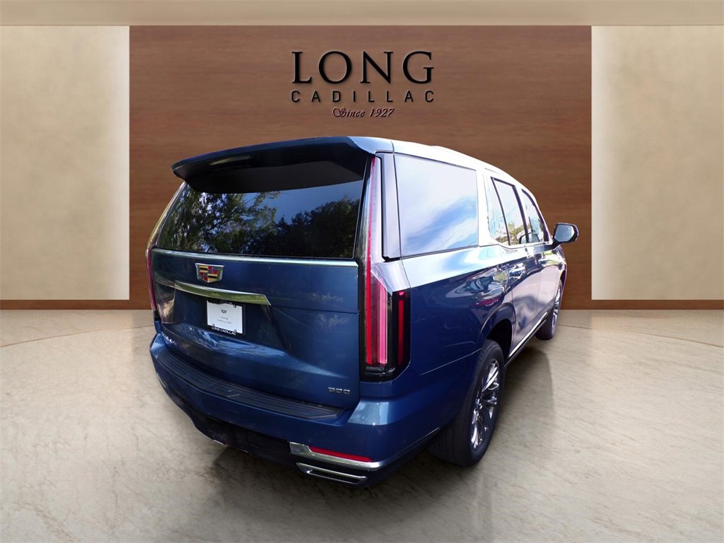 2025 Cadillac Escalade Premium Luxury photo 3