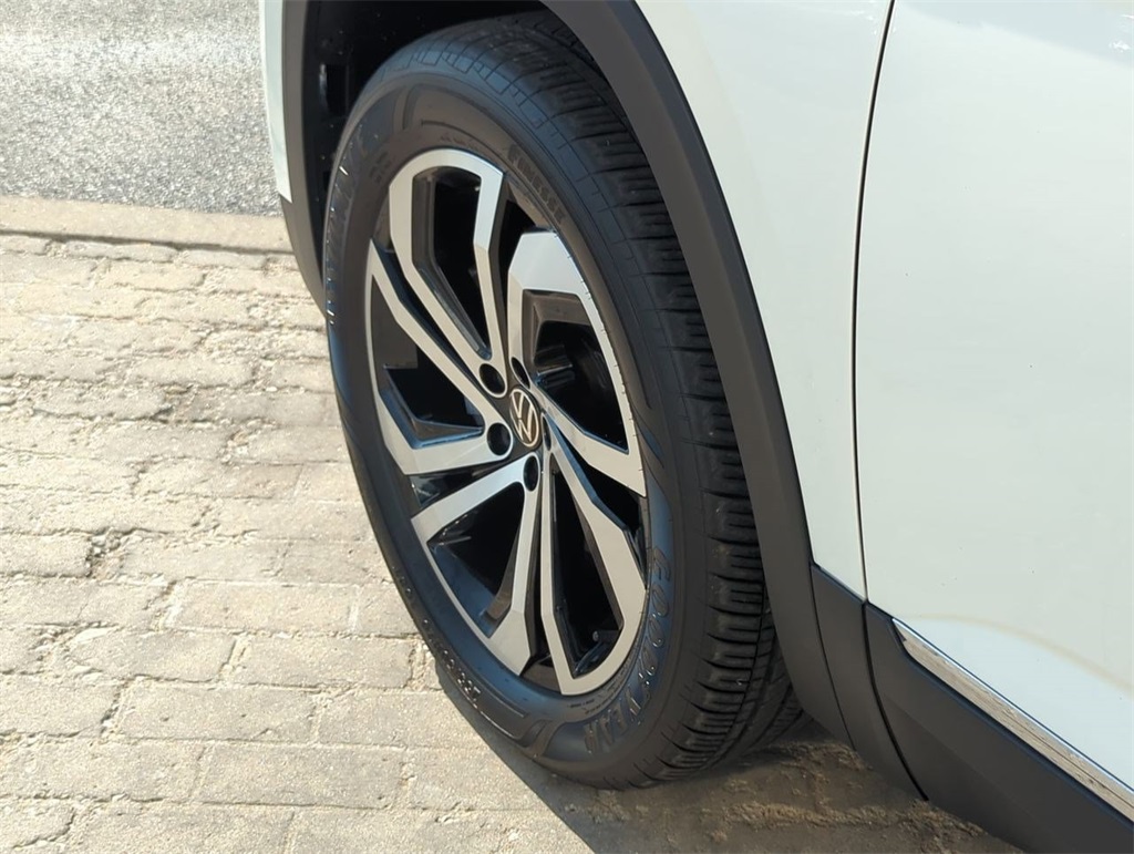 2022 Volkswagen Atlas SEL photo 26