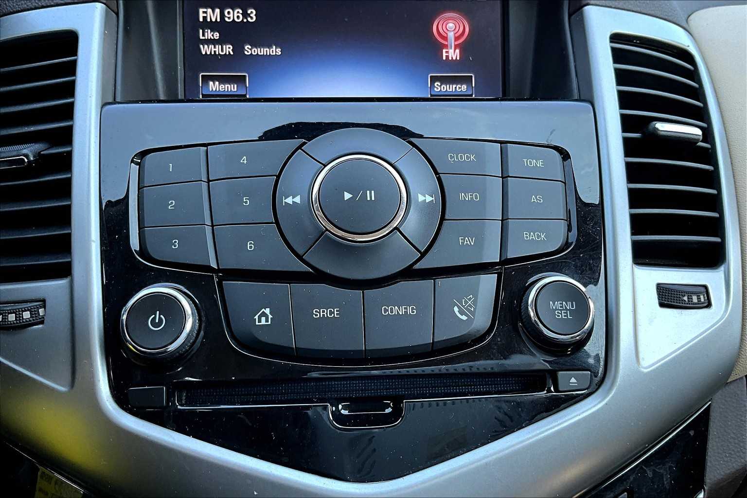 2014 Chevrolet Cruze photo 30