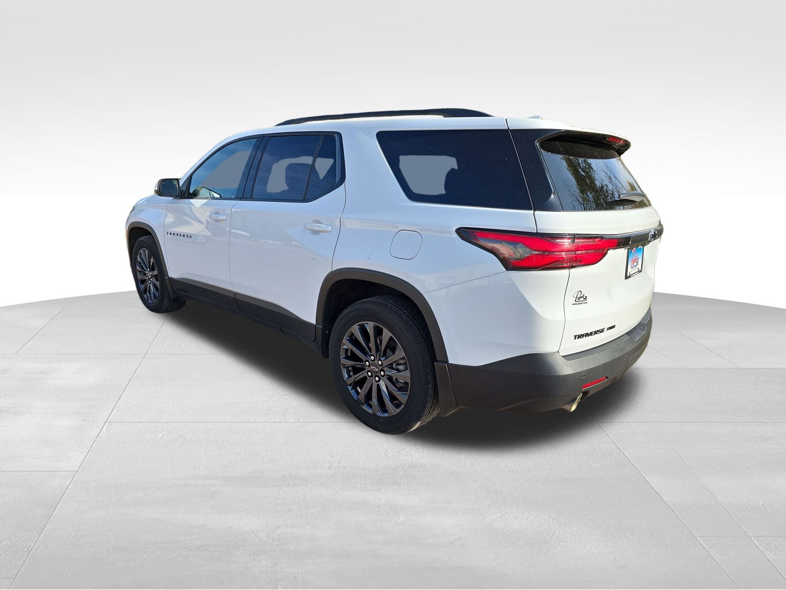 2022 Chevrolet Traverse RS photo 2