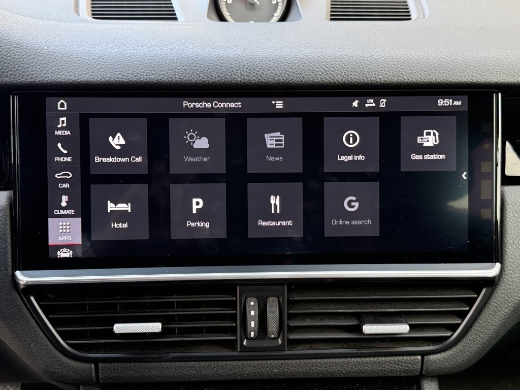 2019 Porsche Cayenne Base photo 22