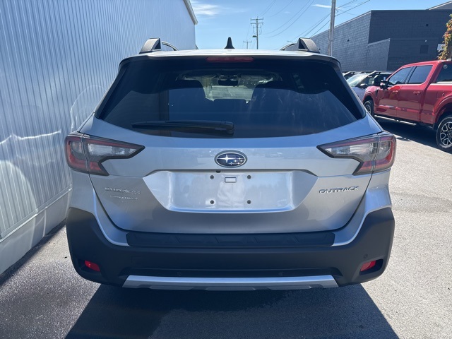 2025 Subaru Outback Limited photo 18