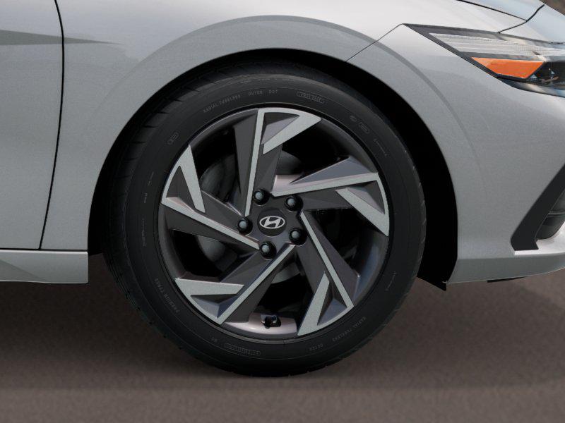 2025 Hyundai Elantra SEL Sport photo 6