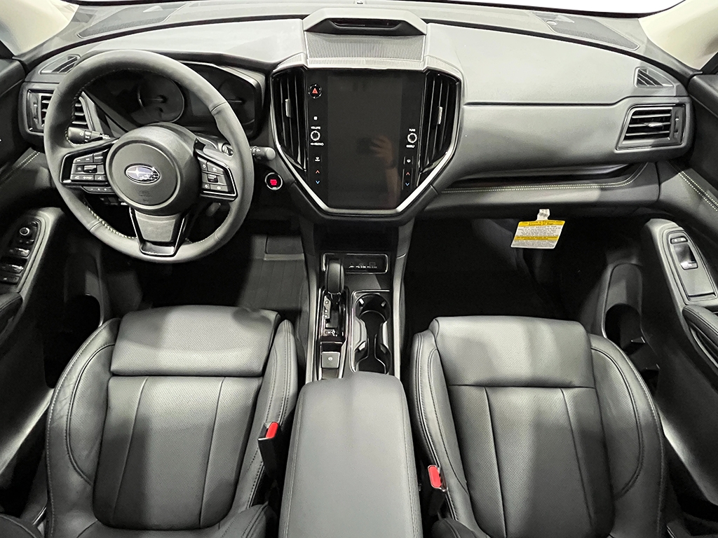 2025 Subaru Ascent Onyx Edition Touring photo 11
