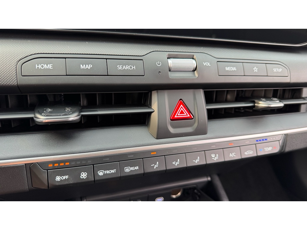 2025 Kia K4 LXS photo 14