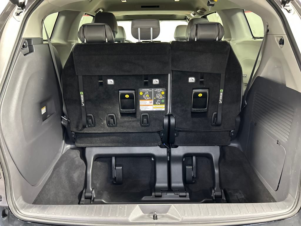 2022 Toyota Sienna Limited photo 27