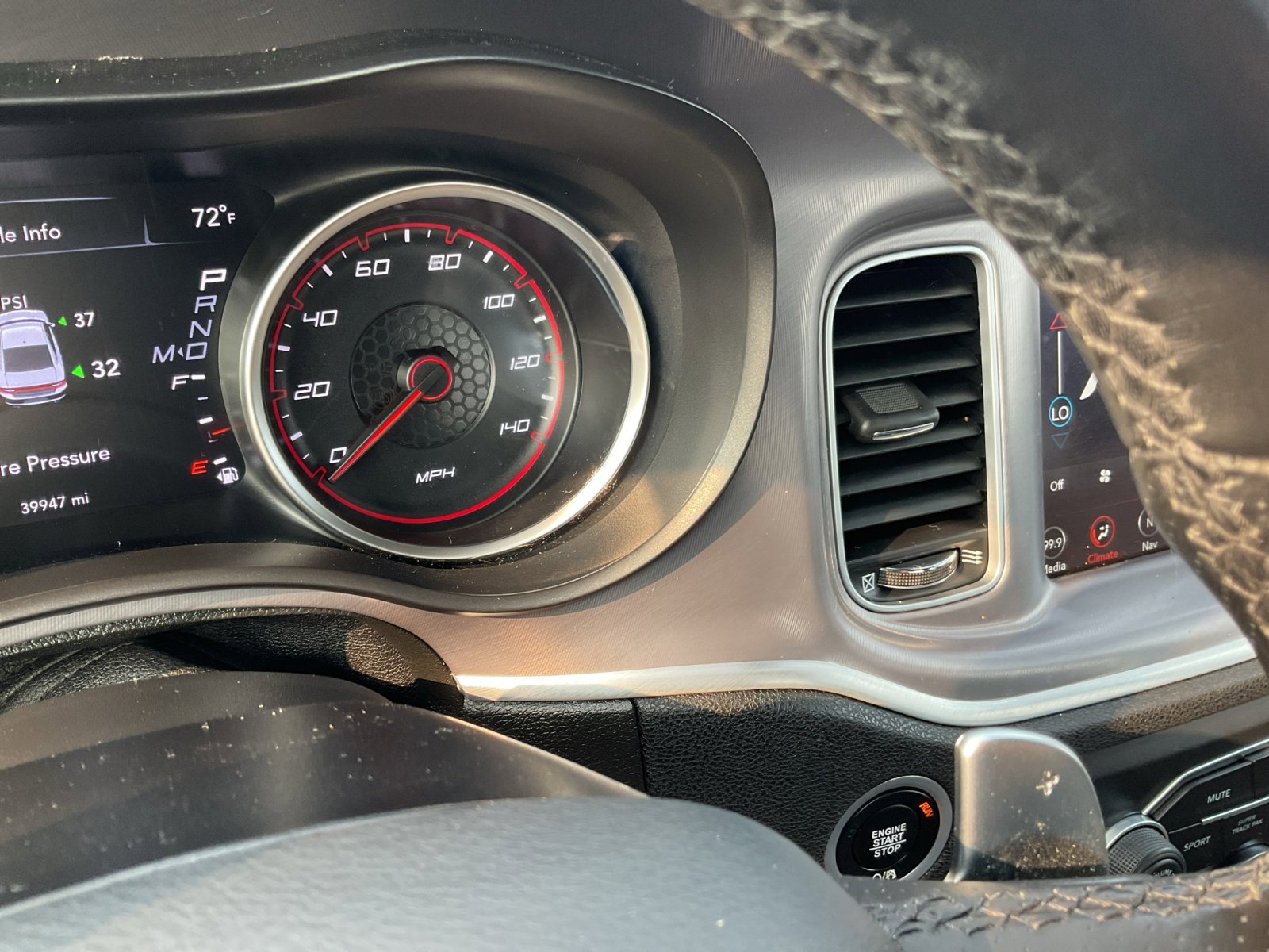 2022 Dodge Charger SXT photo 23