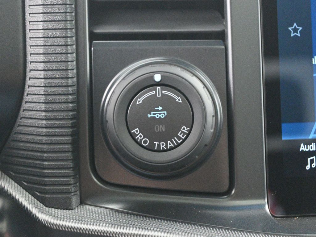 2025 Ford F-150 Lariat photo 16
