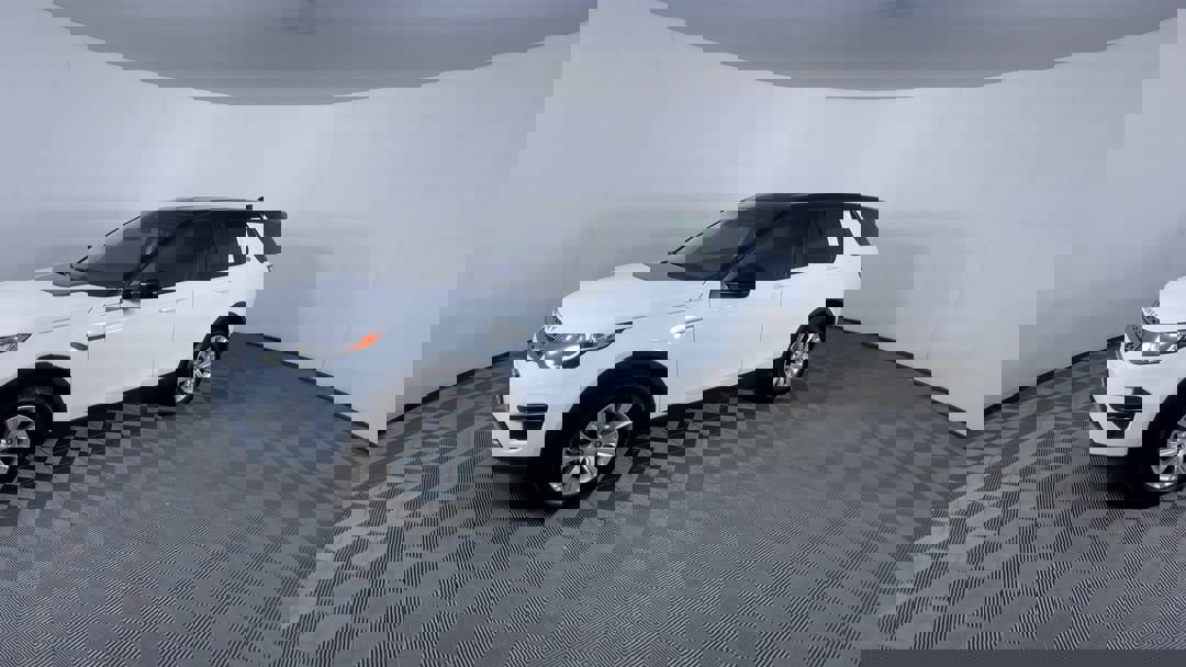 2017 Land Rover Discovery Sport SE photo 4
