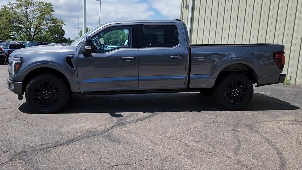 2025 Ford F-150 Platinum photo 3