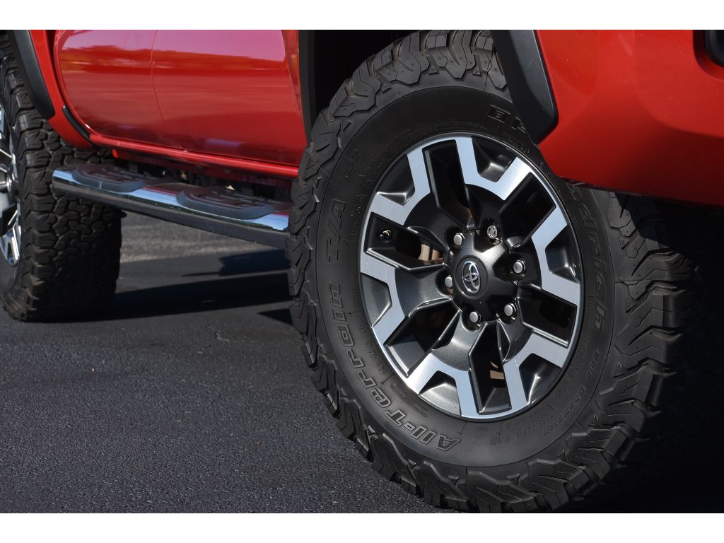2019 Toyota Tacoma TRD 4x4 photo 9