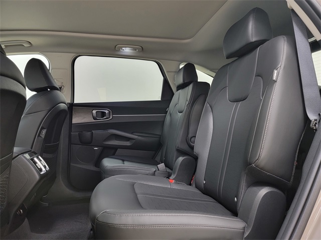 2026 Kia Sorento EX photo 10