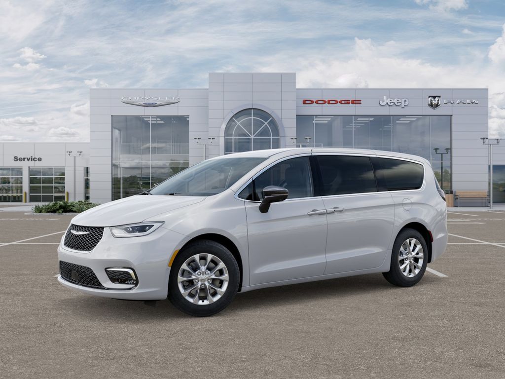 2026 Chrysler Pacifica photo 2