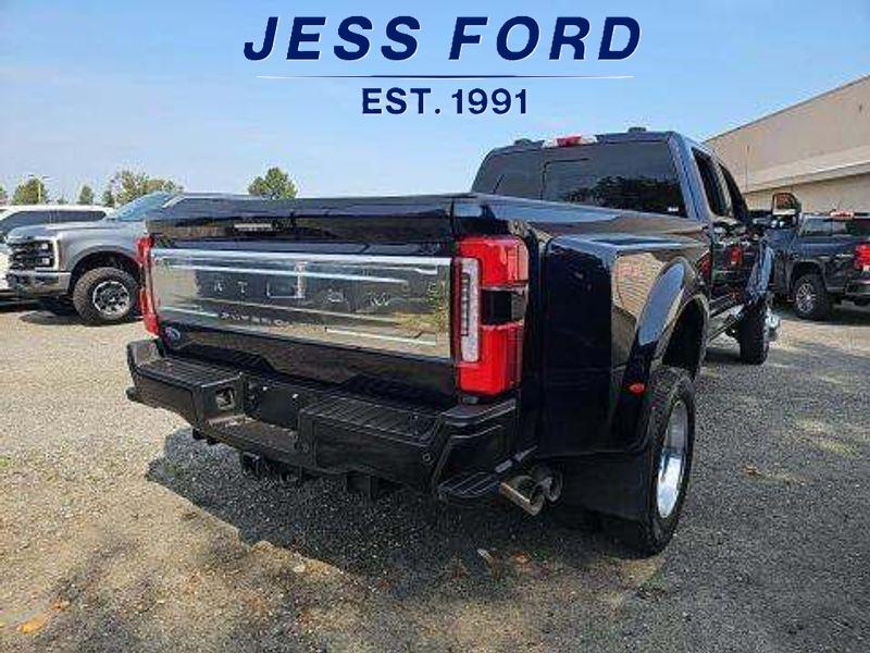 2024 Ford F-450 Platinum photo 2