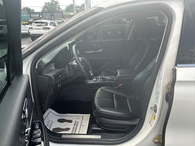 2023 Lincoln Corsair Standard photo 18