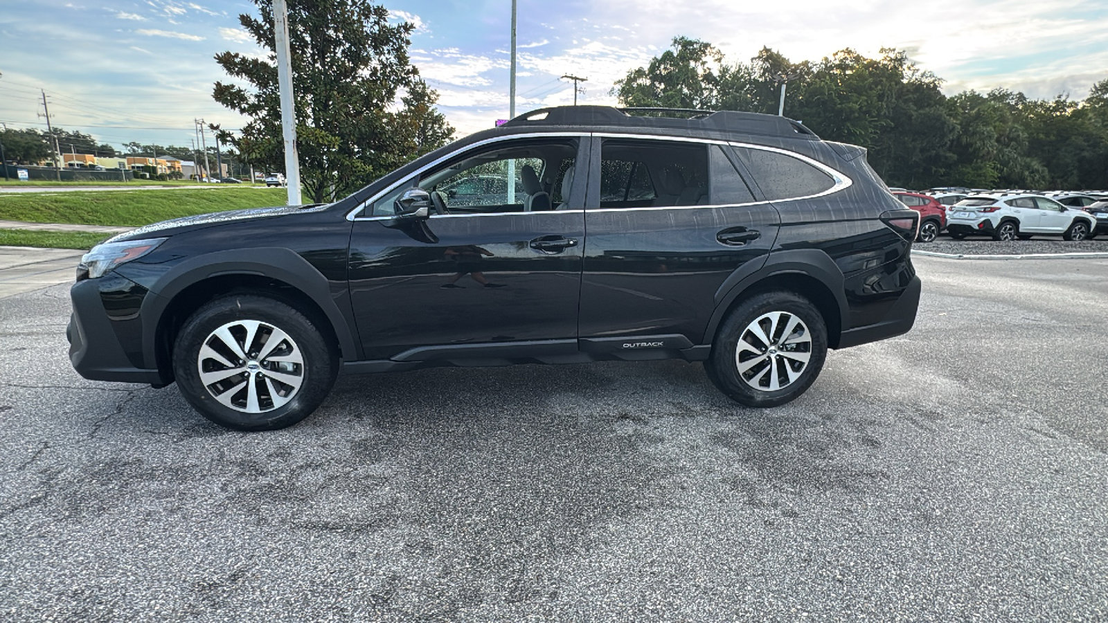 2025 Subaru Outback Premium photo 3