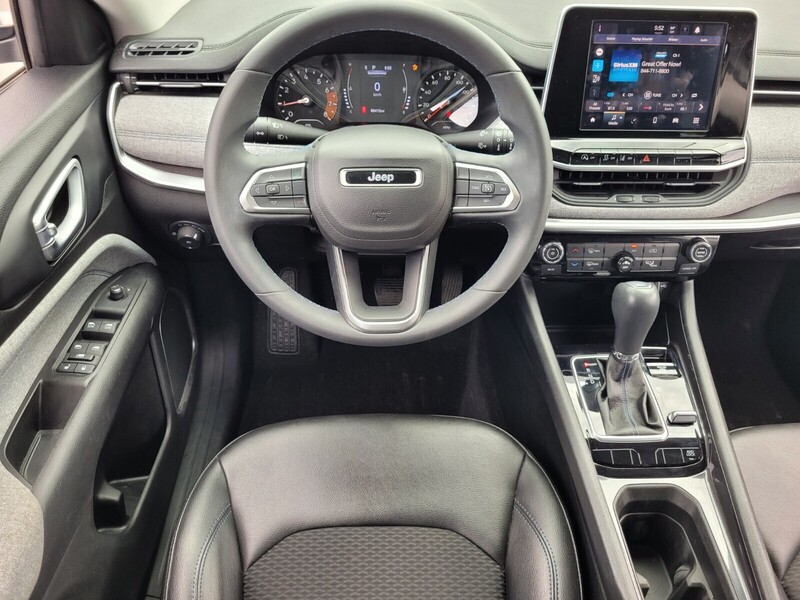 2022 Jeep Compass Latitude photo 9